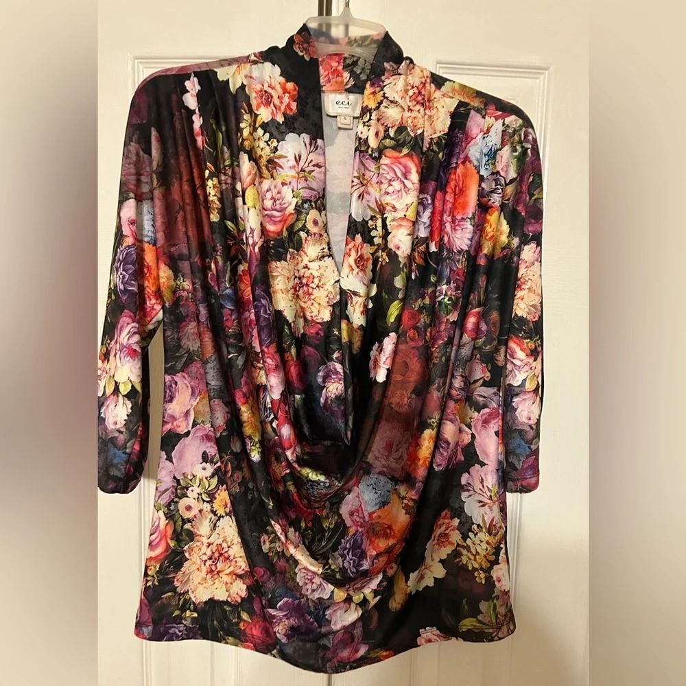Eci floral blouse size L